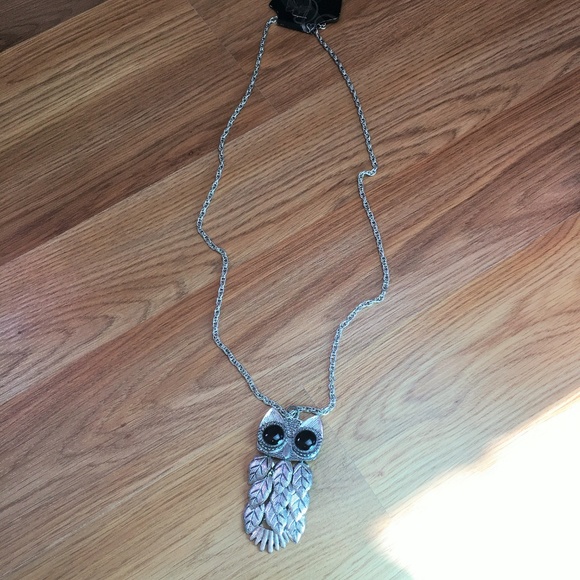 mandee Jewelry - 20-inch Silver-Tone Owl Necklace